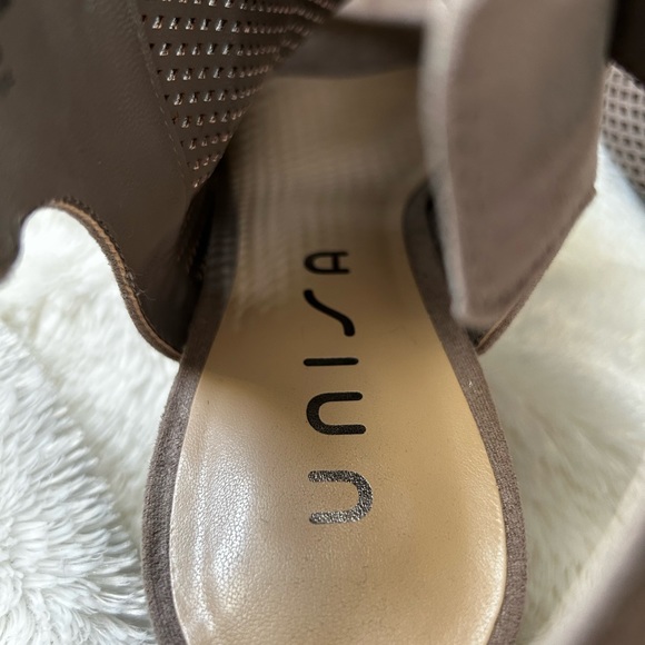 Unisa Tan Mule Sandals | size 8 - Picture 3 of 6